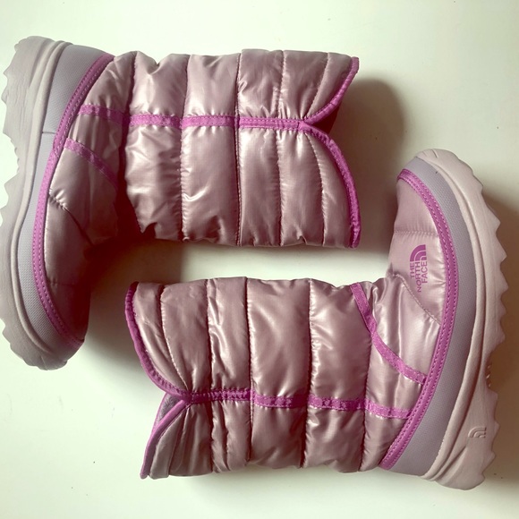 The North Face Other - SOLD-NWOT North face down filled puffer boots
